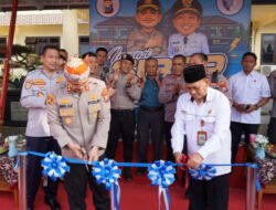 Polres Situbondo Luncurkan Program Siber, Polisi Ganti Lampu Motor Mati Gratis