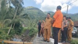 Bupati Bondowoso Tinjau Jembatan Putus di Desa Wonoboyo, Pastikan Penanganan Cepat