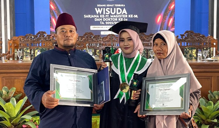 Khamidatus Sholeha Ma'rufin, Wisudawan Terbaik UIN KHAS Jember. (Foto: Teamwork - ZONA INDONESIA)