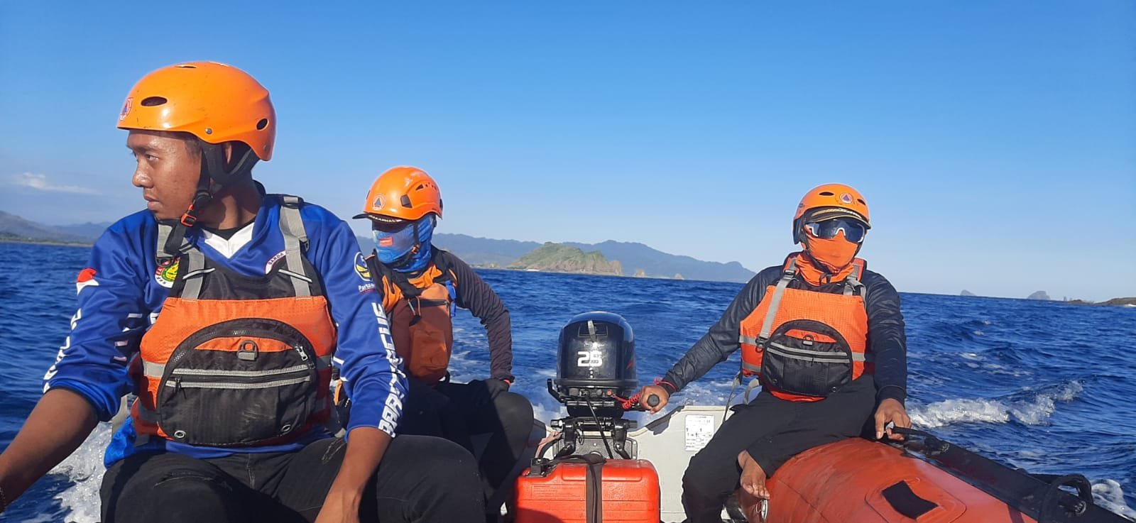 Tim gabungan melakukan pencarian kakak beradik di Pantai Payangan, Minggu (31/5/2026). (Foto: Istimewa - ZONA INDONESIA)