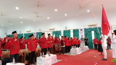 Suasana pelantikan PAC PDI Perjuangan Situbondo di Gedung Serba Guna Rengganis, Wisata Bahari Pasir Putih. (Foto: Fathur Rozi - ZONA INDONESIA)