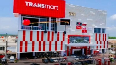 Transmart Jember tampak dari luar. (Foto: Istimewa - ZONA INDONESIA)