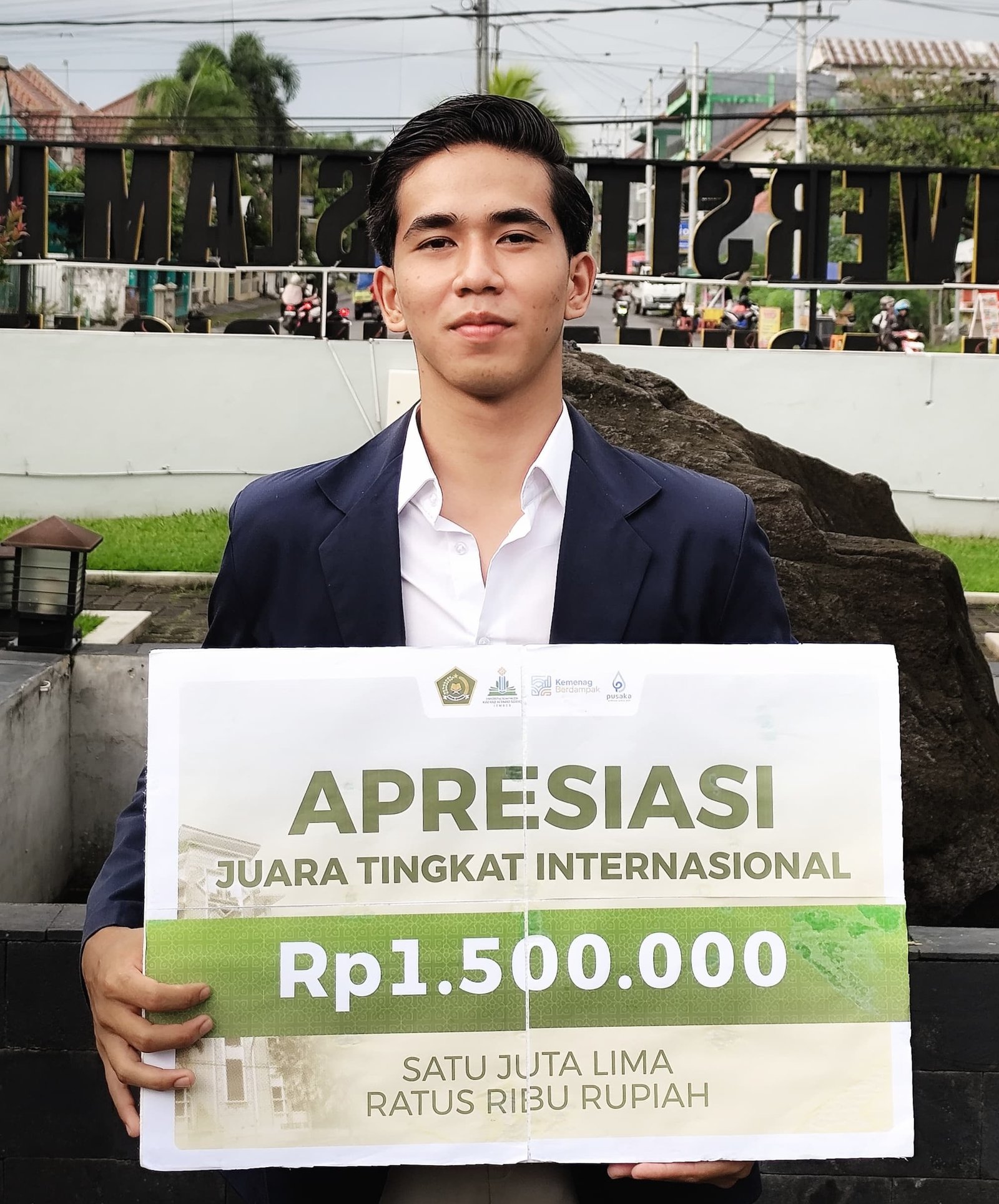 Muhammad Rifqi Ahzami, mahasiswa Prodi Hukum Keluarga angkatan 2023 UIN KHAS Jember. (Foto: Istimewa - ZONA INDONESIA)