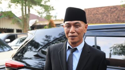 Ketua Satgas MBG Pemkab Jember, Achmad Imam Fauzi, diwawancarai media. (Foto: Dok/Diskominfo Jember - ZONA INDONESIA)