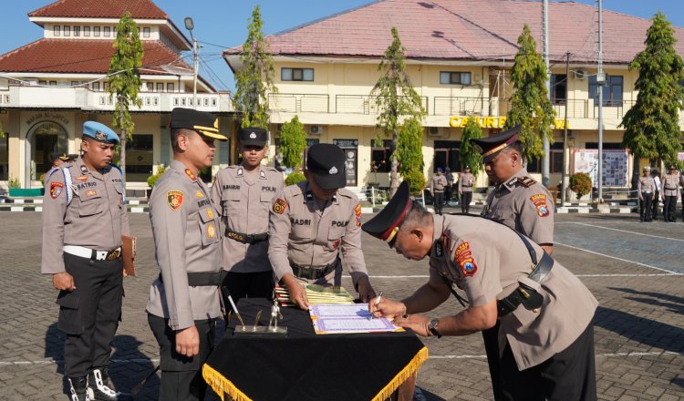 Sertijab PJU dan Kapolrek Jajaran di Mapolres Situbondo, Jumat (5/6/2026). (Foto: Fathur Rozi - ZONA INDONESIA)