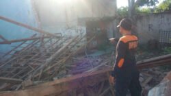 Rumah Kosong Ambruk Timpa Rumah Tetangga di Situbondo, Dua Terluka!