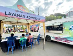 Dukung Peringatan HALUN 2026, Disdukcapil Jember Hadirkan Layanan Adminduk Ramah Lansia di Alun-alun
