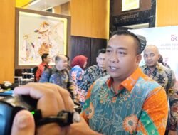 Mas Rio Beberkan Jurus Sederhana Selamatkan Ekonomi Situbondo dalam Pengukuhan Kepala OJK Jember