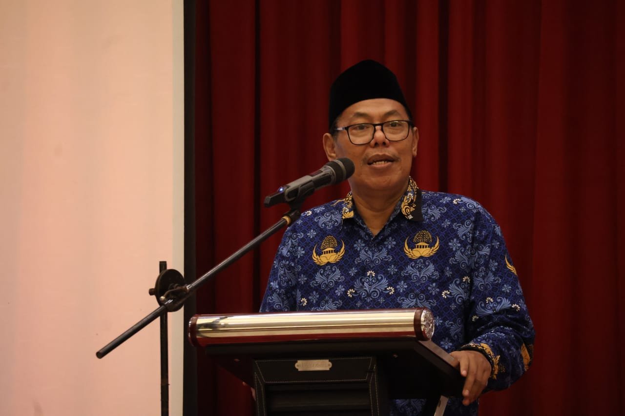 Rektor UIN KHAS Jember, Almarhum Profesor Hepni. (Foto: Dok/Humas UIN KHAS Jember - ZONA INDONESIA)