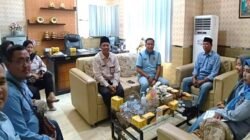 Disdukcapil Pasuruan tudi banding ke kantor Disdukcapil Jember, Jumat (5/6/2026). (Foto: Dok/Disdukcapil Jember - ZONA INDONESIA)