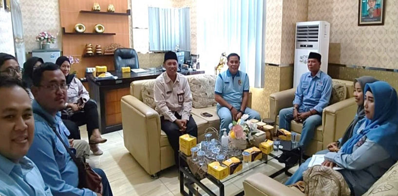Disdukcapil Pasuruan tudi banding ke kantor Disdukcapil Jember, Jumat (5/6/2026). (Foto: Dok/Disdukcapil Jember - ZONA INDONESIA)