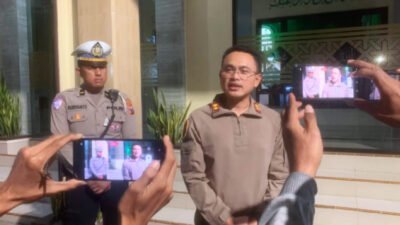 Polres Situbondo Tahan Dua Pria Pembawa Clurit, Berawal Saling Ejek di Medsos