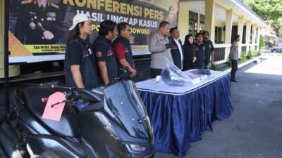 Konferensi pers di Mapolres Bondowoso, Rabu (29/7/2026). (Foto: Istimewa - ZONA INDONESIA)