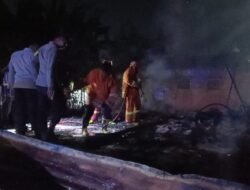 Malam Mencekam di Asembagus Situbondo: Kobaran Api Renggut Rumah dan Simpanan Hidup Nenek Suwarjo
