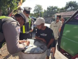 Viral Truk Tebu Oleng di Situbondo, Sopir Ditilang Polisi