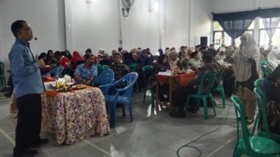 Workshop pemanfaatan Wayground dan optimalisasi Papan Interaktif Digital (PID) berlangsung di Gedung Guru Tamanan, Sabtu (1/8/2026). (Foto: Ubay/ZONA INDONESIA).