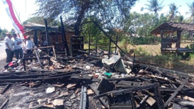 Warung Nasi dan Rokok di Desa Kertosari Situbondo Ludes Terbakar