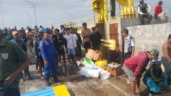 Rem Blong, Pikap Muatan Ratusan Juta Terjun ke Laut di Pelabuhan Jangkar Situbondo