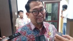 Sekda Bondowoso Larang ASN Live TikTok untuk Kepentingan Pribadi Saat Jam Kerja