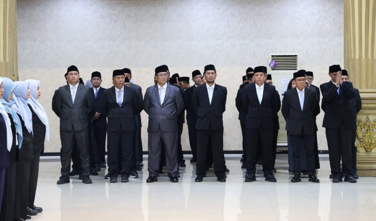Pelantikan dan sumpah jabatan 36 ASN Jember di Pendapa Wahyawibawagraha, Rabu (16/9/2026) malam. (Foto: Dok/Diskominfo Jember - ZONA INDONESIA)