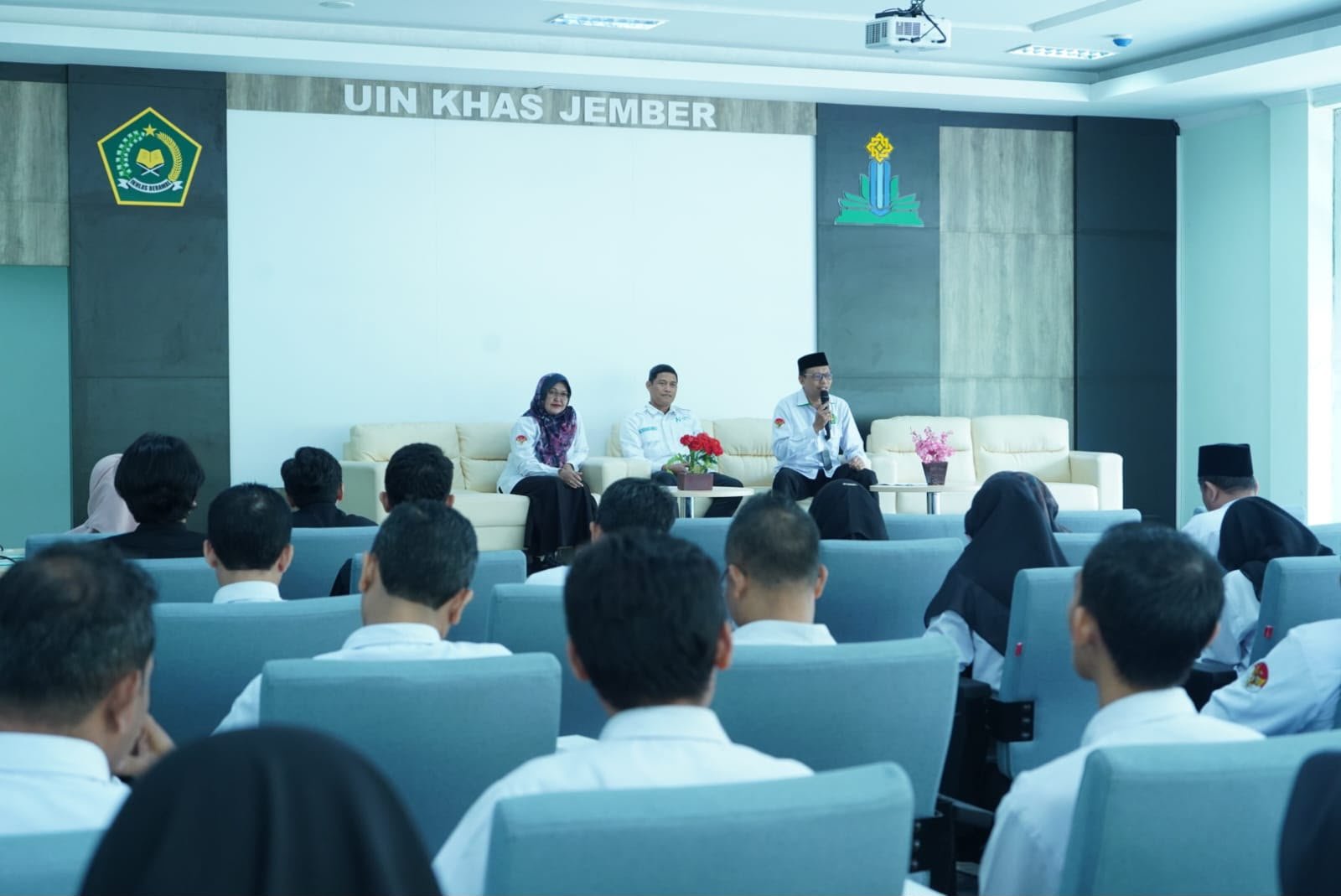 50 Tendik UIN KHAS Jember ikutan pelatihan AI Berlisensi BNSP. (Foto: Teamwork - ZONA INDONESIA)