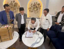 Senat UIN KHAS Jember Serahkan Berkas Delapan Calon Rektor ke Kemenag RI