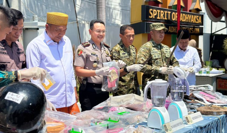 Pemusnahan BB di Kantor Korps Adhyaksa Kejari Situbondo, Kamis (22/10/2026). (Foto: Fathur Rozi - ZONA INDONESIA)